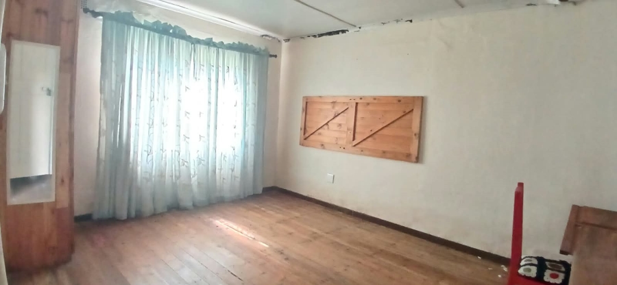 5 Bedroom Property for Sale in Paul Roux Free State